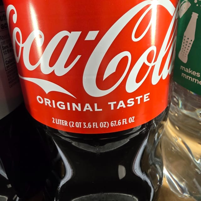 2 Liter Soda.